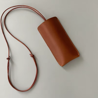 Étui à lunettes en cuir avec cordon réglable pour collier, pochette pour lunettes de soleil, idéal pour les cadeaux d'entreprise et les fêtes