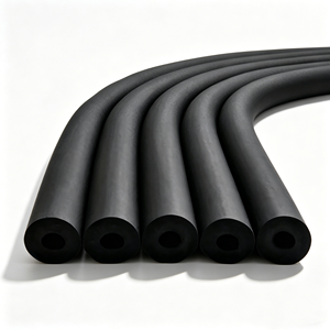 Tuyau d'isolation en cuivre noir imperméable, ignifuge et insonorisant en mousse de caoutchouc nitrile pour l'isolation des tuyaux - Product Image 1