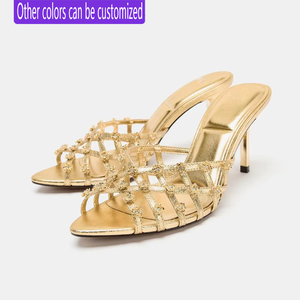 ZA2026 Nouveauté Printemps-Été Mules à <span class=keywords><strong>talon</strong></span> aiguille pointu en strass dorés brillants, laminées et de haute qualité - Product Image 1