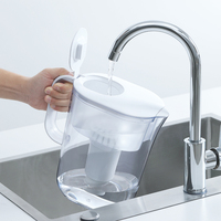Carafe filtrante Bluetech HS529 à succès avec cartouches filtrantes au charbon actif F003 pour usage domestique