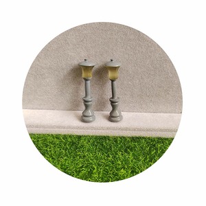Lot de 100 mini lampadaires gris en plastique pour maquettes de trains et modèles réduits de villes - Product Image 5