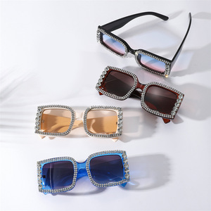 Square <b>Frame</b> Sunglasses With Rhinestone Decoration <b>Black</b> <b>Frame</b> UV400 Protection Unisex Fashion Sunshades - Product Image 4