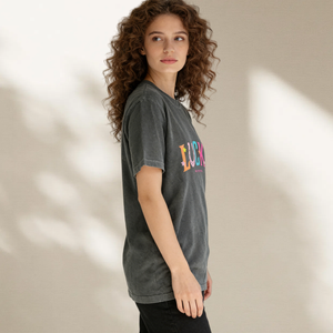 Camiseta al por mayor estilo occidental personalizada para mujer con gráfico textil, camiseta de algodón grueso de calidad con estampado personalizado de 230g para mujer - Product Image 2