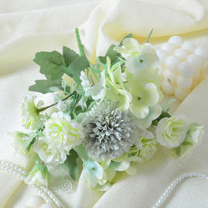 Высокое качество 7 голов гортензии цветы Искусственные Свадебные розы мини шелковые цветы кусты искусственные - Product Image 3