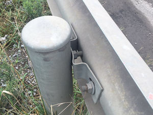Sicurezza autostradale strade rurali barriere al traffico Anti-corrosione tre-Wave Guardrail travi corrugate colonne in acciaio pannelli Guardrail - Product Image 3
