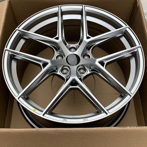 निर्माता 4x100 4x108 4x114.3 5x100 5x108 5x114.3 5x112 5x 120 15 16 17 18 19 20 इंच के अलॉय व्हील हब की बिक्री की है। - Product Image 2