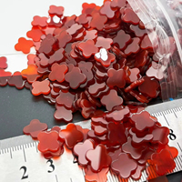 Pierre d'agate synthétique en coquille noire Trèfle à malachite rouge naturel Trèfle à quatre feuilles traité thermiquement pour la fabrication de bijoux