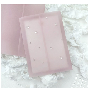 ปกกระดาษสีชมพูอ่อนโปร่งใสเหมือนฝันสำหรับงานแต่งงานปกเอวสีนู้ดสีชมพูพร้อมไข่มุกเทียม - Product Image 1