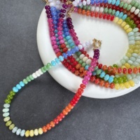 Collier en perles rondes arc-en-ciel en pierre naturelle colorée personnalisable à faible MOQ avec pendentif cœur en pierre précieuse, bijoux de mode ajustables pour femmes