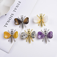 Vente en gros d'ornements en cristal jade amour papillon libellule ailes coeur pêche agate micro animal DIY