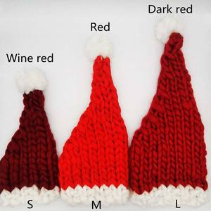 PARTYMENT Chapeau de Noël en tricot au crochet pour parents et enfants, en fil épais rouge et vert, pour fêtes d'hiver et du Nouvel An, décoration de Noël, chapeau de Père Noël - Product Image 5
