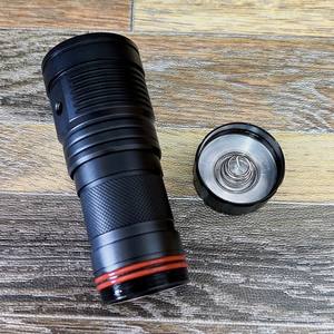 ไฟฉาย LED 3 สี ปรับลำแสงได้ 6500 ลูเมน มาตรฐานกันน้ำ IP68 ตัวเรือนอะลูมิเนียมอัลลอยด์ ใช้สำหรับดำน้ำ ตั้งแคมป์ ค่า CRI สูง 90 สีแดง - Product Image 2