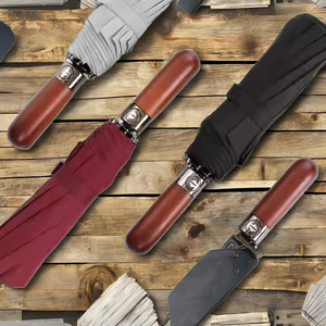 Parapluie pliant de haute qualité de style japonais classique avec manche en bois courbé, design moderne à trois plis - Product Image 6