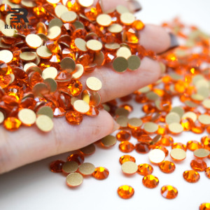 พลอยเทียมทรงกลมมี16ชิ้นสำหรับงานประดิษฐ์ทำด้วยตัวเองเครื่องประดับหัตถกรรมรองเท้าใส่3D - Product Image 2