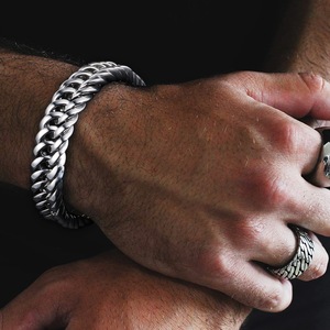 Pulsera de Acero Inoxidable Fundido, Gruesa y Lisa, Accesorio de Moda para Hombre CE405 - Product Image 2