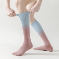Chaussettes de compression montantes en nylon à séchage rapide, personnalisées, tie-dye, pour le cyclisme, avec élastique de maintien de la voûte plantaire et de la cheville, pour femmes