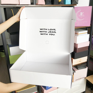Boîtes d'abonnement mensuelles personnalisées pour l'expédition de livres pour enfants, cosmétiques, t-shirts, bougies de beauté, avec logo sur mesure - Product Image 2