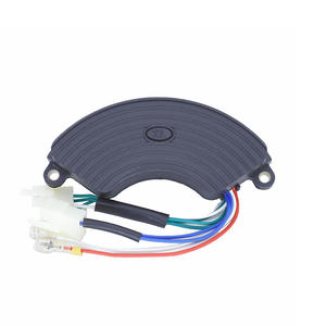 Régulateur de tension triphasé original 5-6,5 kW à huit fils 250 V pour groupe électrogène – Pièces de stabilisateur en gros - Product Image 1