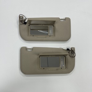 แผงบังแดดรถยนต์ Kia รุ่น 85202-1F090LX สีเบจ พร้อมกระจกและไฟ สำหรับ Sportage ปี 2005-2010 ด้านขวา แบบมีสายเชื่อมต่อ - Product Image 1