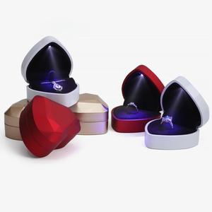 Nuevo Lanzamiento: Caja de Joyería con Luz LED, Venta al por Mayor, Caja de Joyería con Forma de Corazón, Caja de Empaque de Joyería Exquisita - Product Image 4