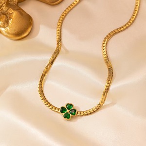จี้รูปใบโคลเวอร์สี่แฉกแฟชั่น ทอง 18K สร้อยคอเครื่องประดับผู้หญิงสวยงาม สร้อยคอสแตนเลสรูปดอกโคลเวอร์สี่แฉก - Product Image 1