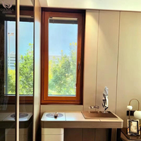 Fenêtre à battant en bois recouvert d'aluminium sur mesure pour usage extérieur, insonorisée, aspect moderne - Solution de rénovation pour salle de bain, chambre et maison