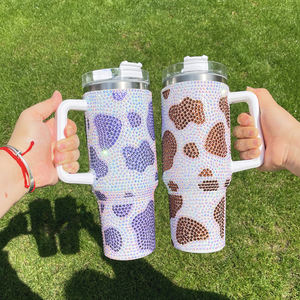 Tasse <span class=keywords><strong>à</strong></span> gobelet <span class=keywords><strong>à</strong></span> poignée en acier inoxydable avec couvercle et pailles en strass de 40oz isolée sous vide pour garder au chaud pendant des heures - Product Image 4