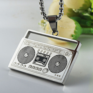 Collar con Colgante de Radio de Acero Inoxidable para Hombre, Estilo Retro de Grabadora, Cadena Plateada/Dorada de 3.0*60cm, Diseño Geométrico - Product Image 1