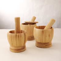 Bamboe grinder, stamper, knoflookpers, gemberknijper, specerijenmolen, kruidenstamper, knoflookstamper, bamboe keukengerei