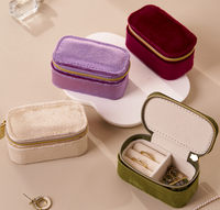 Mini boîte à bijoux de voyage en velours, portable, avec fermeture éclair, pour ranger les bijoux, les bagues, les boucles d'oreilles et les petits accessoires, idéale comme cadeau pour femmes