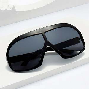 Nouvelles Lunettes de Soleil Tendance Femme Homme Style Punk Grand Cadre Masque de Protection Designer de Marque Masque Carré Surdimensionné Punk Lunettes de Soleil Goggle - Product Image 5