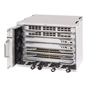 Produit phare : Modules et cartes de commutation originaux C9600-LC-48YL de la série 9600 à 48 ports 25GE/10GE/1GE, neufs et disponibles - Product Image 3