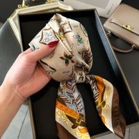 Nouveauté : Écharpe d'été haut de gamme pour femme, effet soie, motif floral, carrée