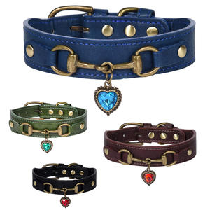 Bestseller-Haustier halsband aus PU-Leder mit Herz dekorationen aus Bronze und Strass, mehrfarbige Auswahl möglichkeiten für Hund und Katze - Product Image 5