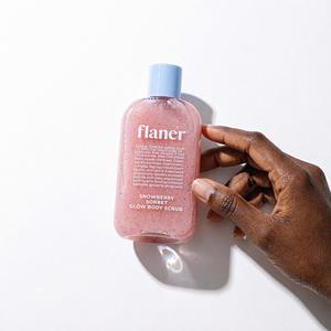 Flaner Snowberry Sorbet Glow Body Scrub Formula K-Beauty per tutti i tipi di pelle Cura quotidiana della pelle - Product Image 1