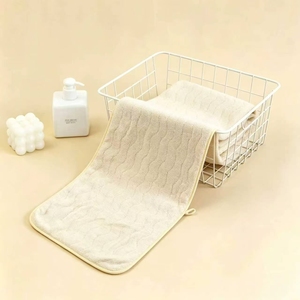 Juego de Cinco Toallas de Felpa de Coral para Cara y Cuerpo, Suaves, Altamente Absorbentes y Delicadas con la Piel, para Uso en Casa, Hotel, <span class=keywords><strong>Playa</strong></span> - Product Image 5