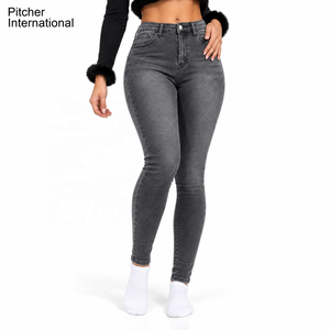 Jeans pour femmes en gros, jeans droits, jeans délavés foncés, jeans en coton, directement de l'usine pour les détaillants américains, en gros. - Product Image 4