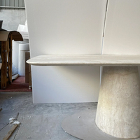 Table à manger en marbre beige élégante et moderne SW STONE avec pieds coniques, nouveau design pour les espaces de restauration d'hôtels et d'appartements