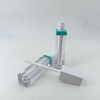 Quadratische Transparente Doppelwandige Lipgloss-Tube mit Weißem Deckel und Grünem Ring, Leere Kosmetik-Lipglaze-Flasche mit Individuellem Logo, Lippenöl-Verpackung