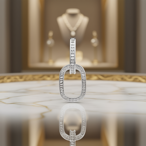 Colgante de Diamantes en Oro Blanco Dolce & Gabbana, Diseño Minimalista, Joyería Unisex para Uso Diario - Product Image 2