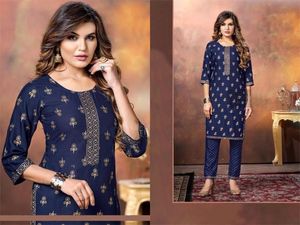 Suministro de fábrica al por mayor de lámina de impresión designada con pantalones Kurti cosidos completamente para damas de Indian Exporter - Product Image 3