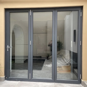Portes pliantes en verre modernes pour villas avec joint <span class=keywords><strong>d</strong></span>'étanchéité renforcé, robustesse supérieure et conception durable pour usage extérieur dans les hôtels et appartements - Product Image 1