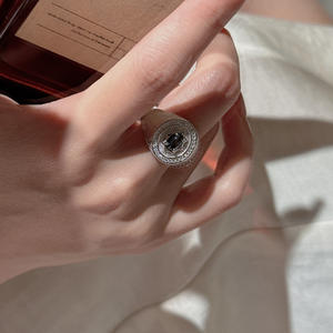 Bague en argent pur S925 vintage antique avec un design de niche plaqué or rose, brossée, large, ouverte - Product Image 3