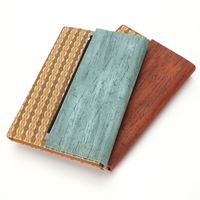 Agenda moderne vert turquoise marbré, marron vieilli, avec chaîne tressée dorée et compartiment intérieur