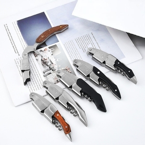 Cavatappi Multifunzionale Innovativo in Acciaio Inox, Apribottiglie per Vino di Lusso, Facile da Usare - Product Image 2