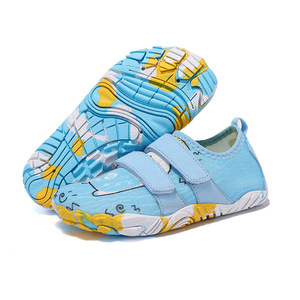 Zapatos de agua de malla para niñas, de secado rápido, con punta cerrada, para verano, natación, actividades al aire libre, zapatos para niños - Product Image 2