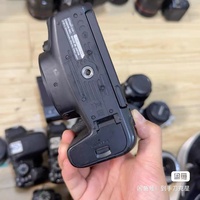 529 USD Canon EOS 850D Orijinal İkinci El Dijital SLR Fotoğraf Makinesi, pil ve pil şarj cihazı ile, İyi Durumda