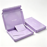 Individuelle Markenlogo-Bedruckung Wellpappe-Versandkartons Rosa Farbige Versandverpackung Versandbox mit Band und Papiertüte