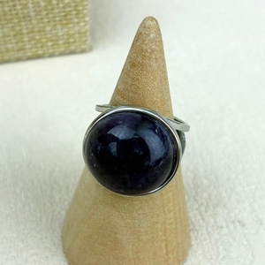 แหวนนิ้วสแตนเลสสตีลกันน้ำแบบเรียบง่าย ปรับขนาดได้ ประดับด้วยพลอยธรรมชาติ แบล็คออสซิเดียน อเมทิสต์ โอปอล สำหรับผู้หญิงและผู้ชาย - Product Image 5