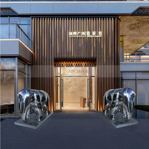 Escultura Abstracta Grande de Acero Inoxidable EX992 para Entrada de Edificio Comercial - Product Image 5